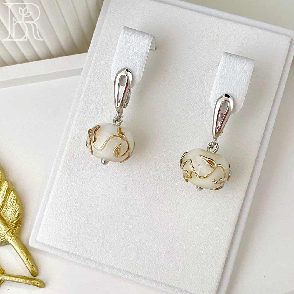 LEFIREL' Серьги серебряные женские "Нелианна" с бусинами из муранского стекла / ювелирные украшения из родированного серебра 925