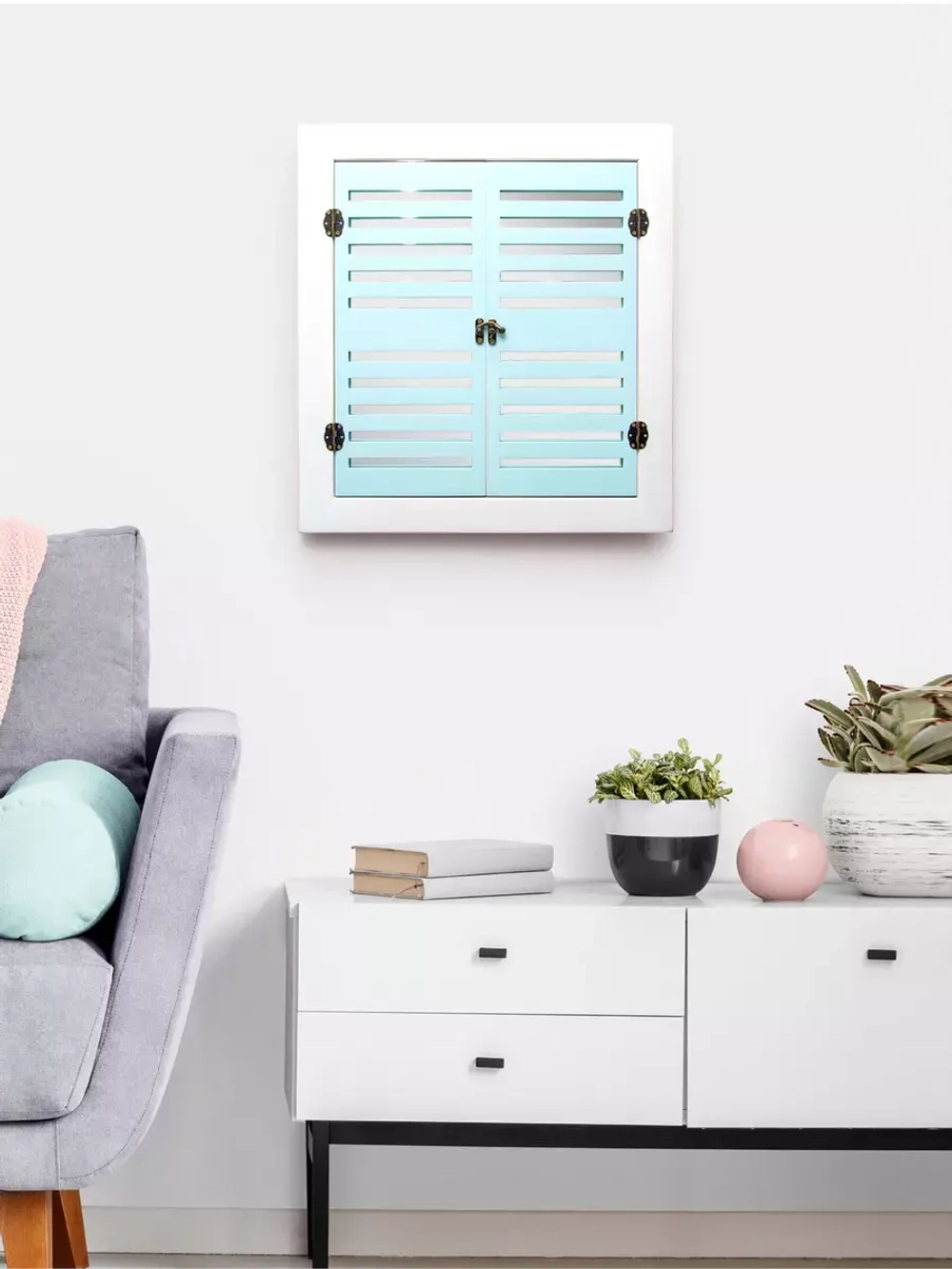 Зеркало настенное