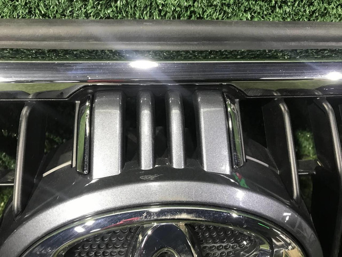 Решетка радиатора Toyota Land Cruiser Prado 150 (2017-н.в.)