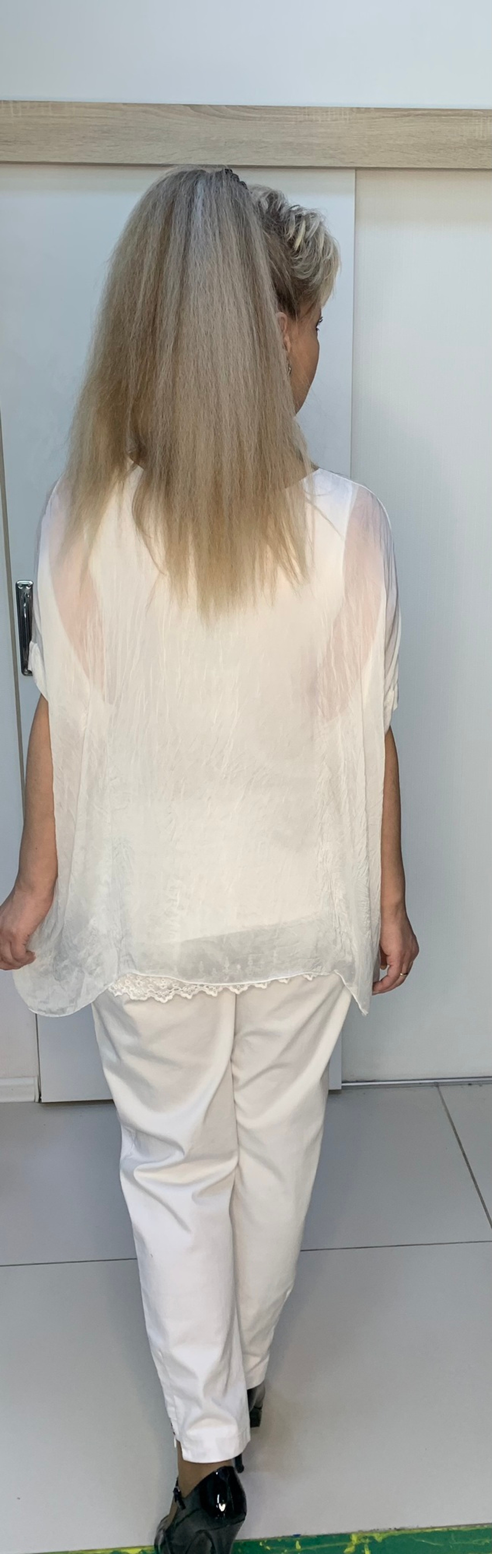 Белый блузон-двойка из шелка с кружевами и изображением розы