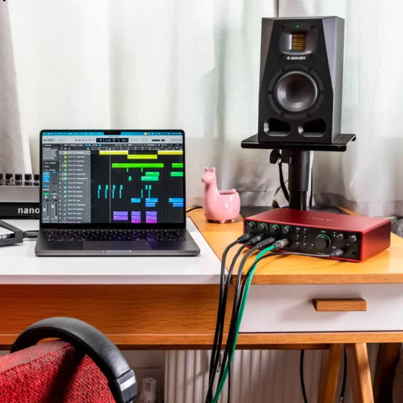 Focusrite Scarlett 18i16 4th Gen Red