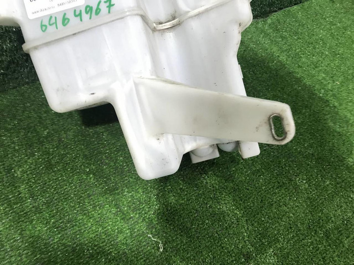 Бачок омывателя Toyota Camry xv70 (2017-н.в.)