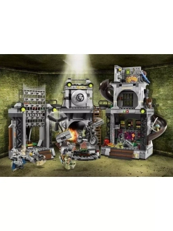 Конструктор Вторжение в логово черепашек 890 деталей