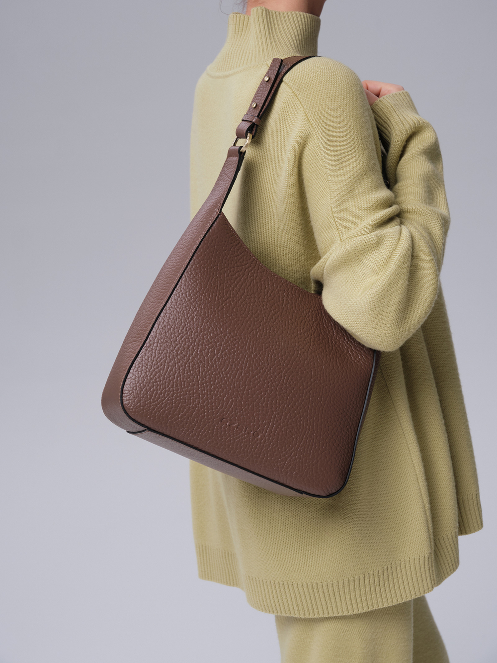 Кожаная сумка Azaro 31027 коричневый какао