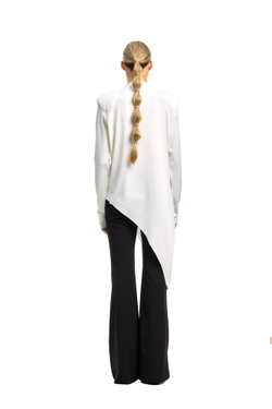 Лонгслив с бельевой деталью молочный