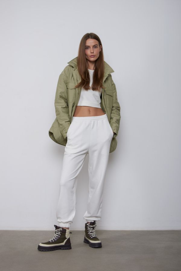 Куртка-рубашка стёганая AW015 фисташковая - фото 4