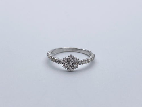 Кольцо из серебра  с камнями/Серебро/С камнями