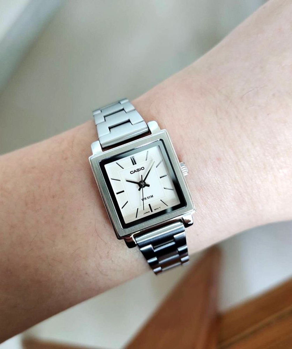 Женские наручные часы Casio LTP-E176D-4A