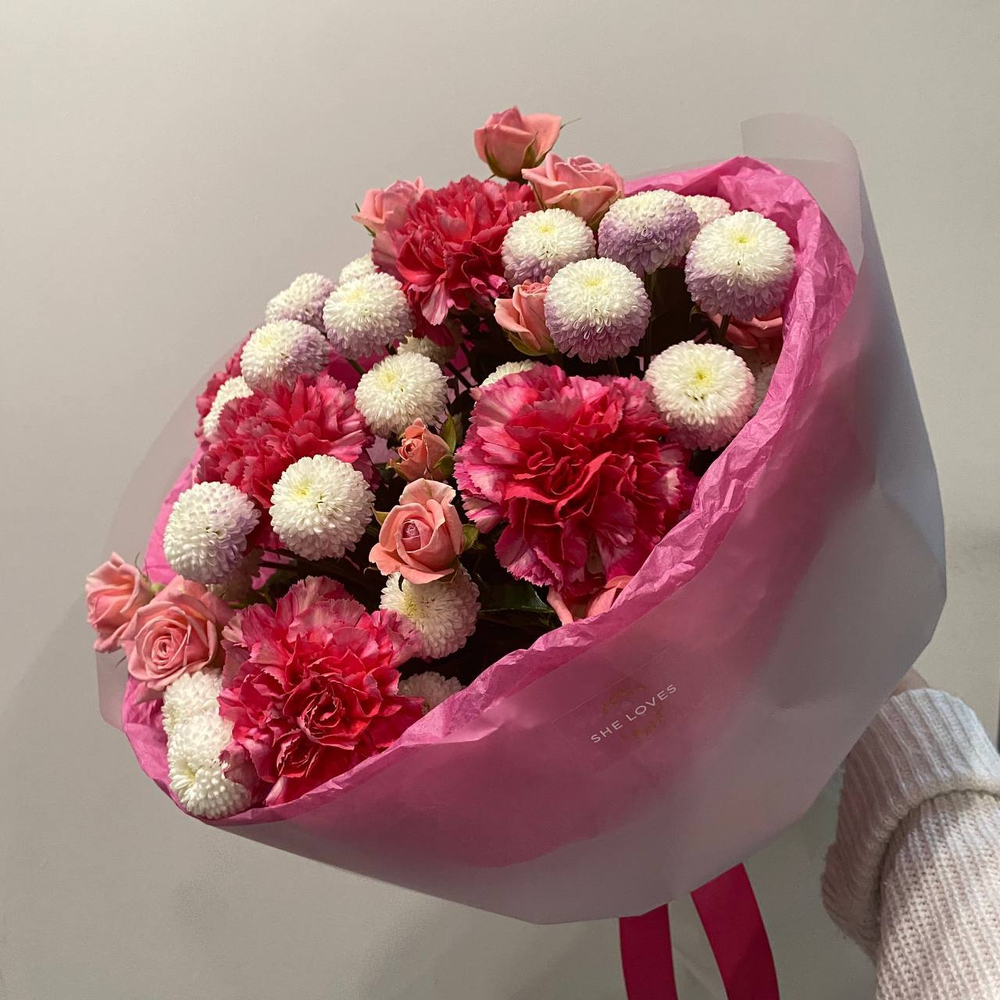 Яркий розовый букет