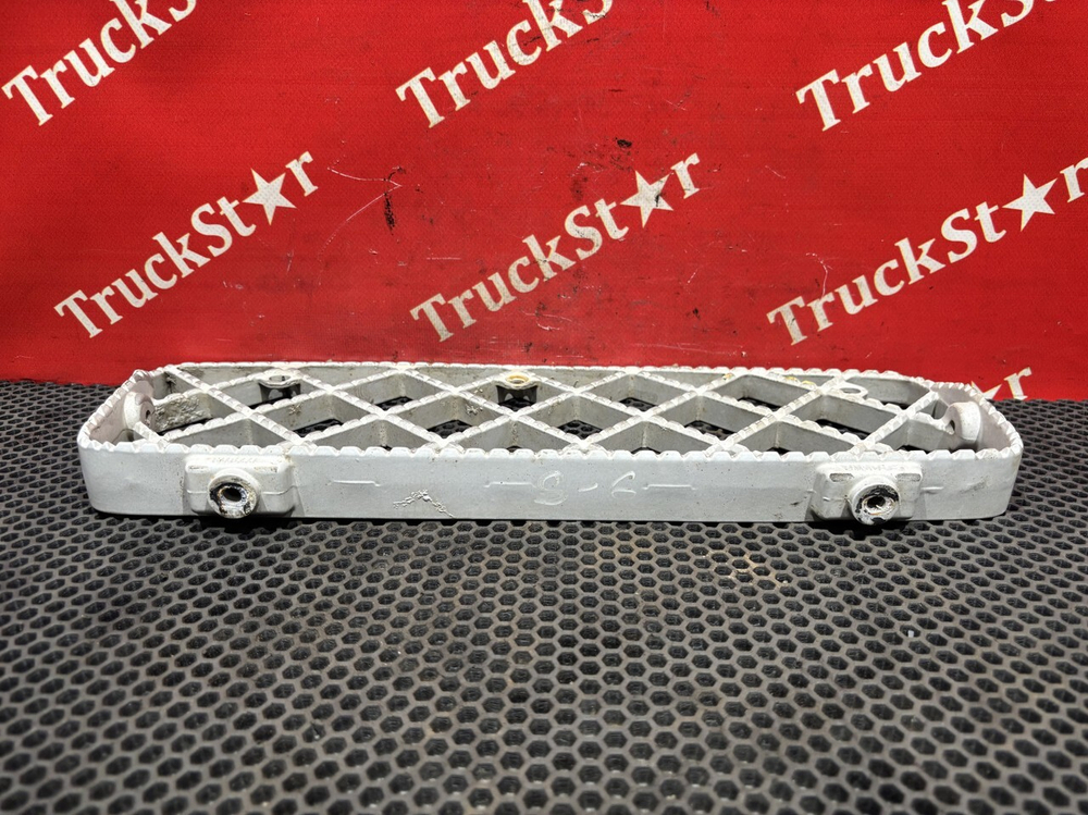 Ступенька левая верхняя