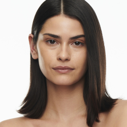MAC Cosmetics Studio Radiance Serum-Powered Foundation - увлажняющая основа, 30 ml