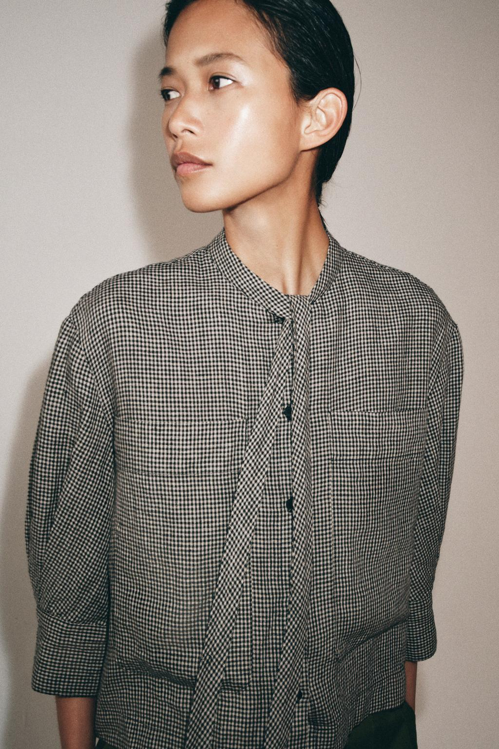 ZARA РУБАШКА В КЛЕТКУ ИЗ ЛЬНА — ZW COLLECTION, ЭКРЮ/ЧЕРНЫЙ