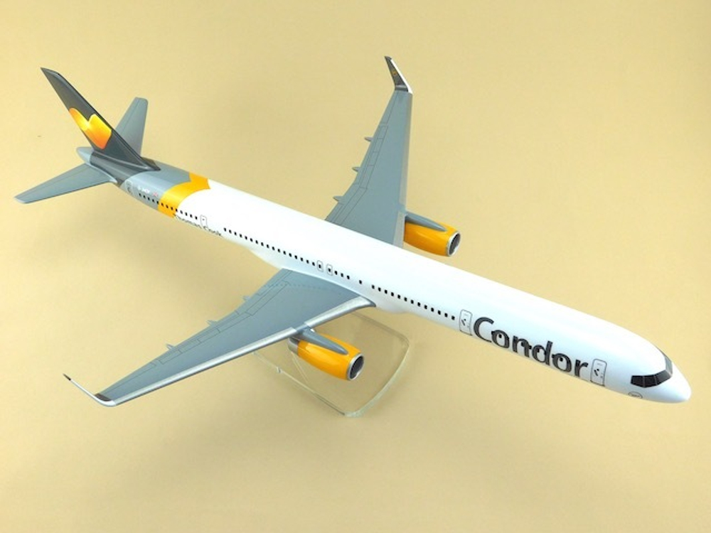 Модель самолета Boeing 757-300 (М1:100, Condor)