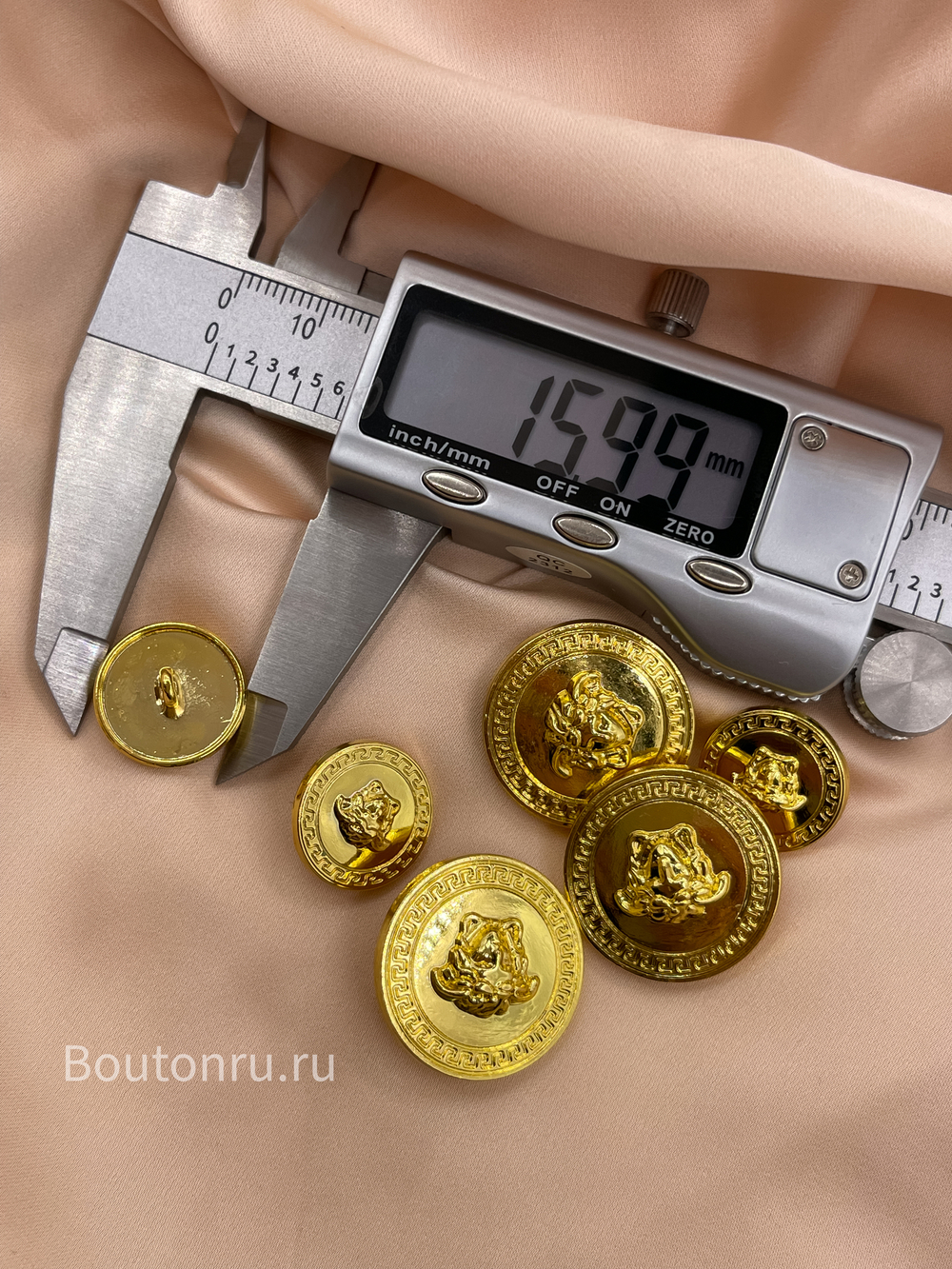 Пуговицы Верс. золотистые