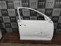 Дверь передняя правая Rapid 1-2, Polo 6 Б/У Оригинал 60U831056