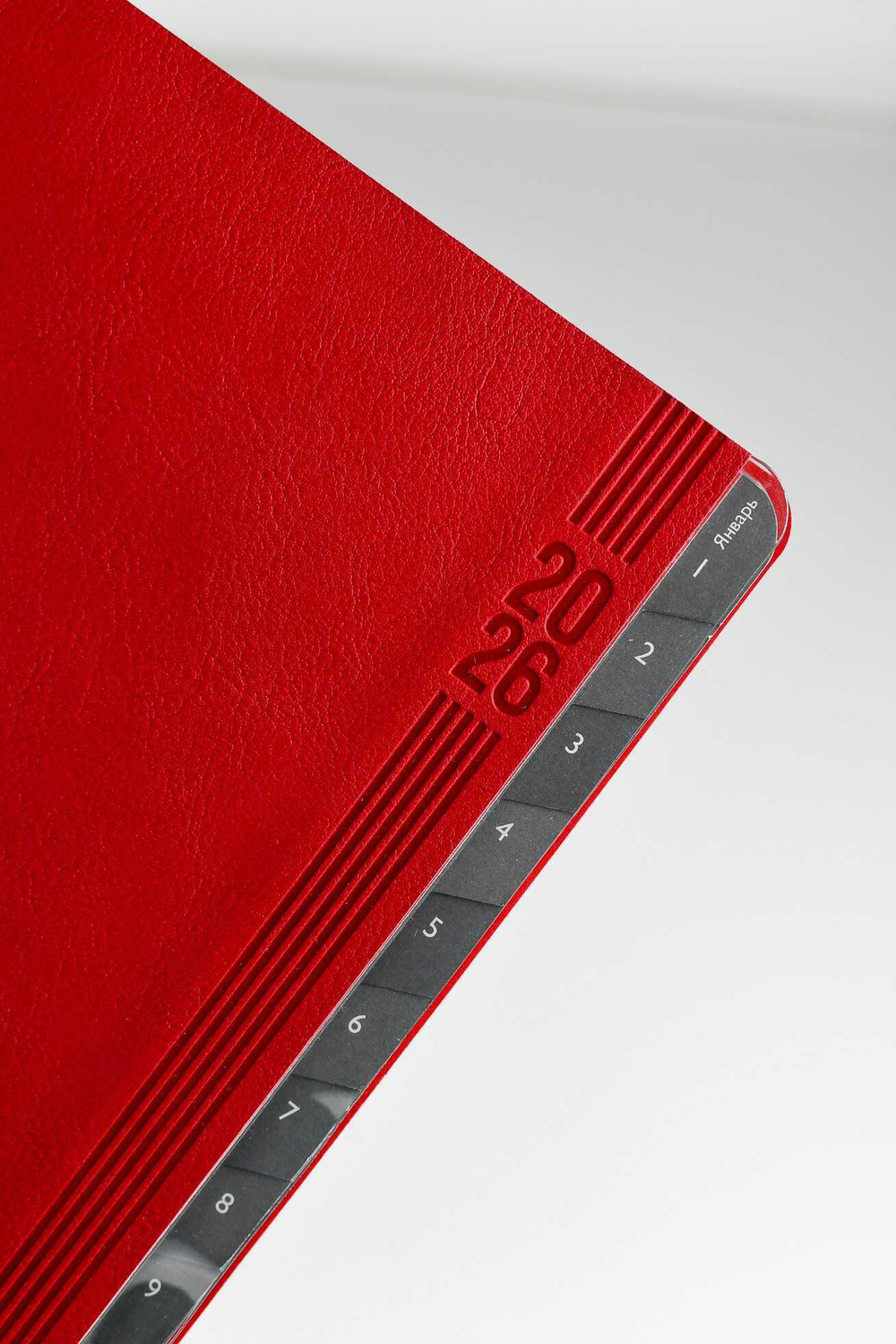 Еженедельник датированный 2026 ESCALADA, А5, 80 л., арт. 70335/ 15 БУЙВОЛ КРАСНЫЙ (кожзам: 149x211 мм, мягкий переплёт, материал обложки: искусственная кожа "Буйвол"; декор: блинтовое тиснение; способ крепления блока: ниткошвейный; вн. блок: 80 л., к