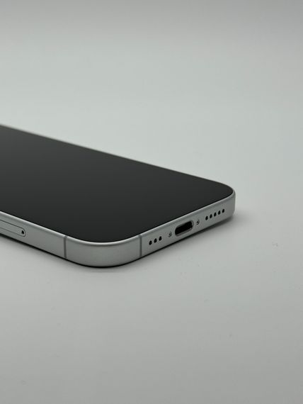 iPhone 16 256gb White