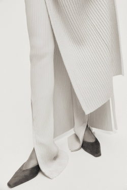 H&M Кожаные мюли на каблуке, бежевый