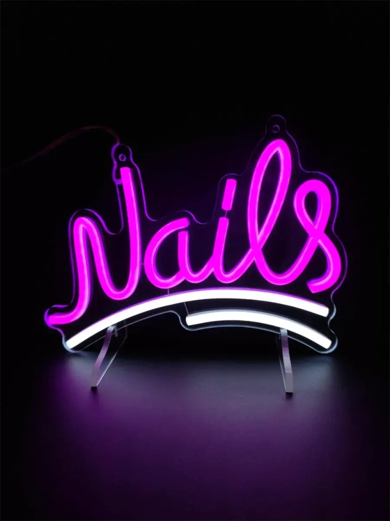 Неоновая вывеска "Nails"