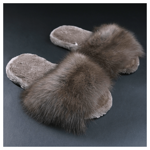 Тапки из меха «Собольи лапки»