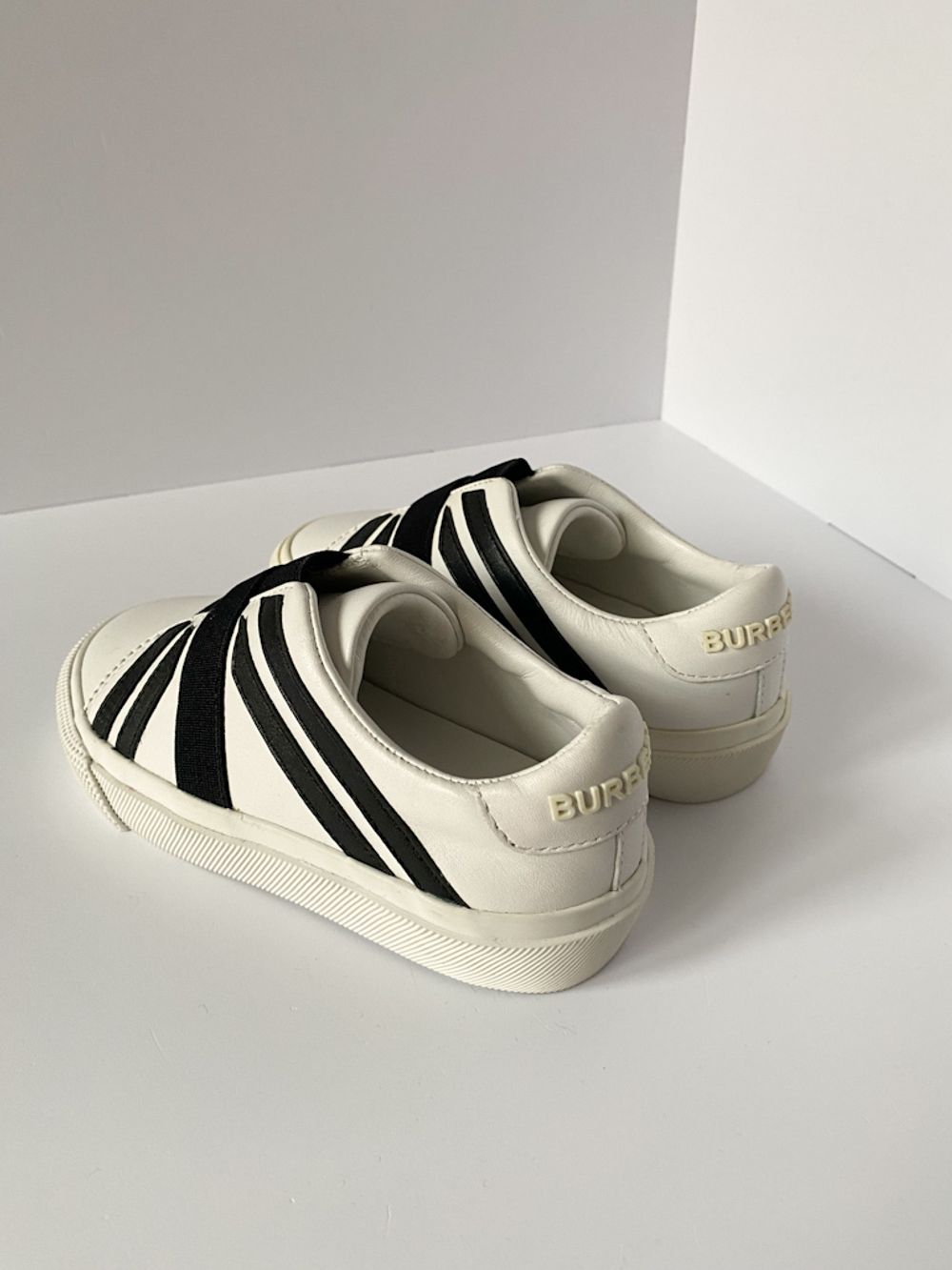 Кожаные кеды Burberry, 24