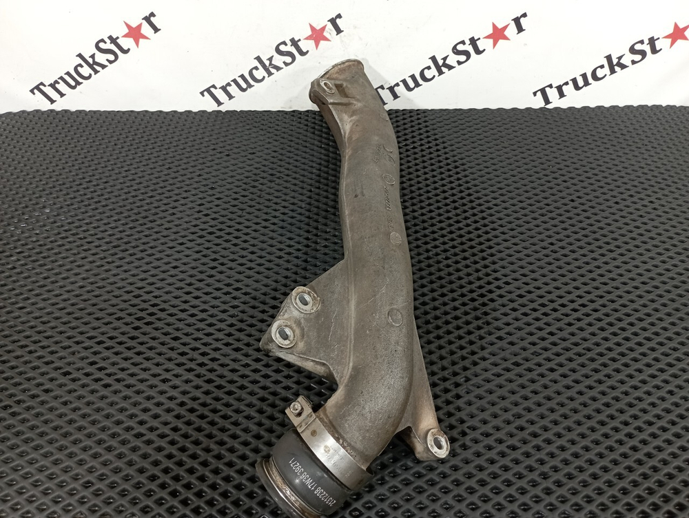 Патрубок интеркулера