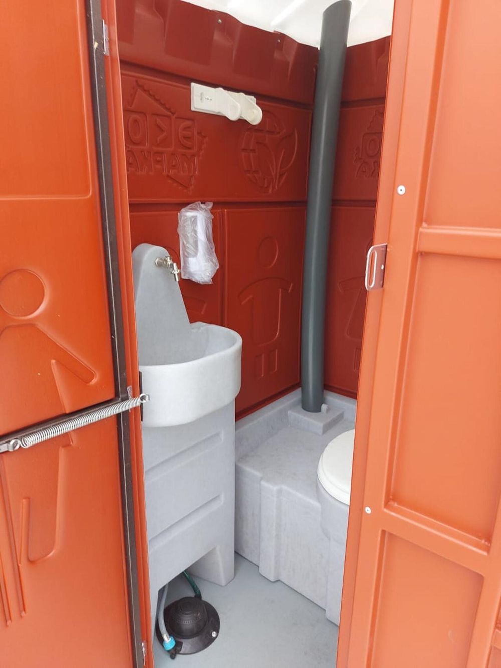 Туалетная Кабина  «Стандарт Кк Люкс» в разборе Экомарка  пластиковый поддон T-20 (1200x1100x2200см;70кг;красный кирпичный) - арт.561275