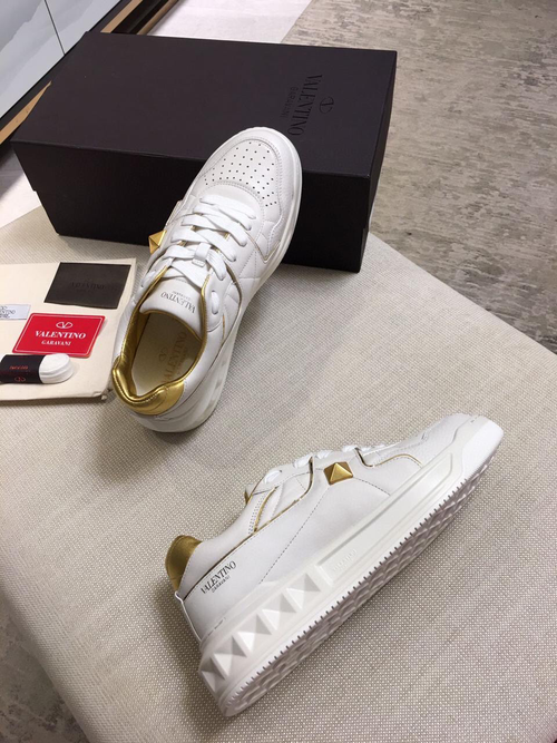 Кроссовки Valentino