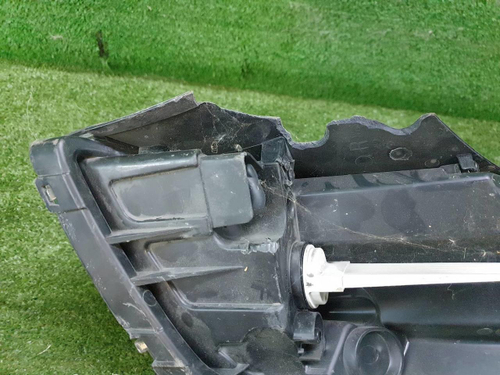 Битая Фара правая Hyundai Tucson 3 (2015-2018) LED