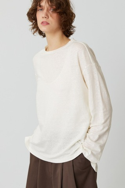 Топ с разрезами из белого льна