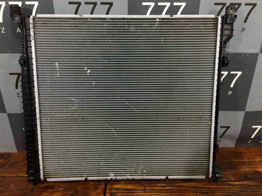 Радиатор двигателя Mercedes GL GLS (X166) 12-19 Б/У Оригинал A0995001303