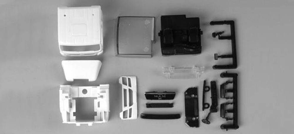 Кабина MAN TGS L без боковых облицовок, со спойлером на крыше, 2 шт.