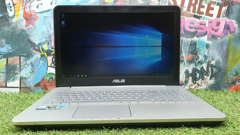 Игровой ASUS i5-6/16 Gb/GTX 950M 2 GB/FHD