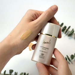 Омолаживающий санскрин и тональная основа 2 в 1 SPF28/PA++ HERMOSA Serieux Geniale UV Protection