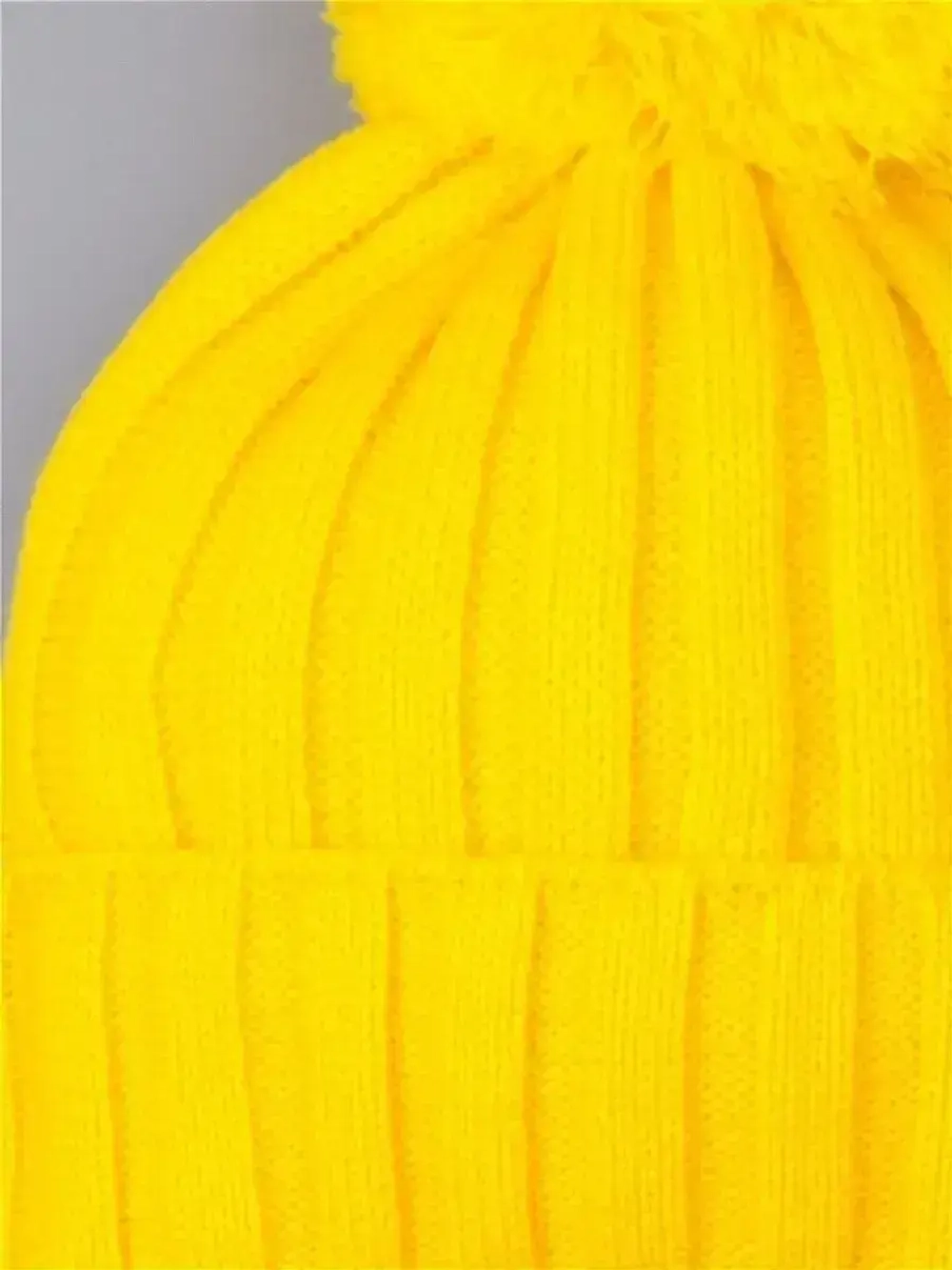 Шапка детская на завязках осенняя