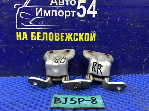 Петля двери задней правой MAZDA FAMILIA 2003