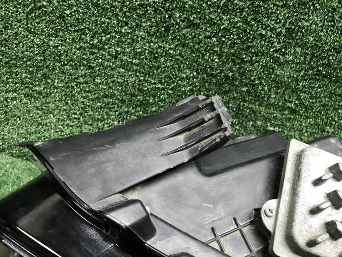 Битая Фара правая Aito M7 (2022-н.в.) LED