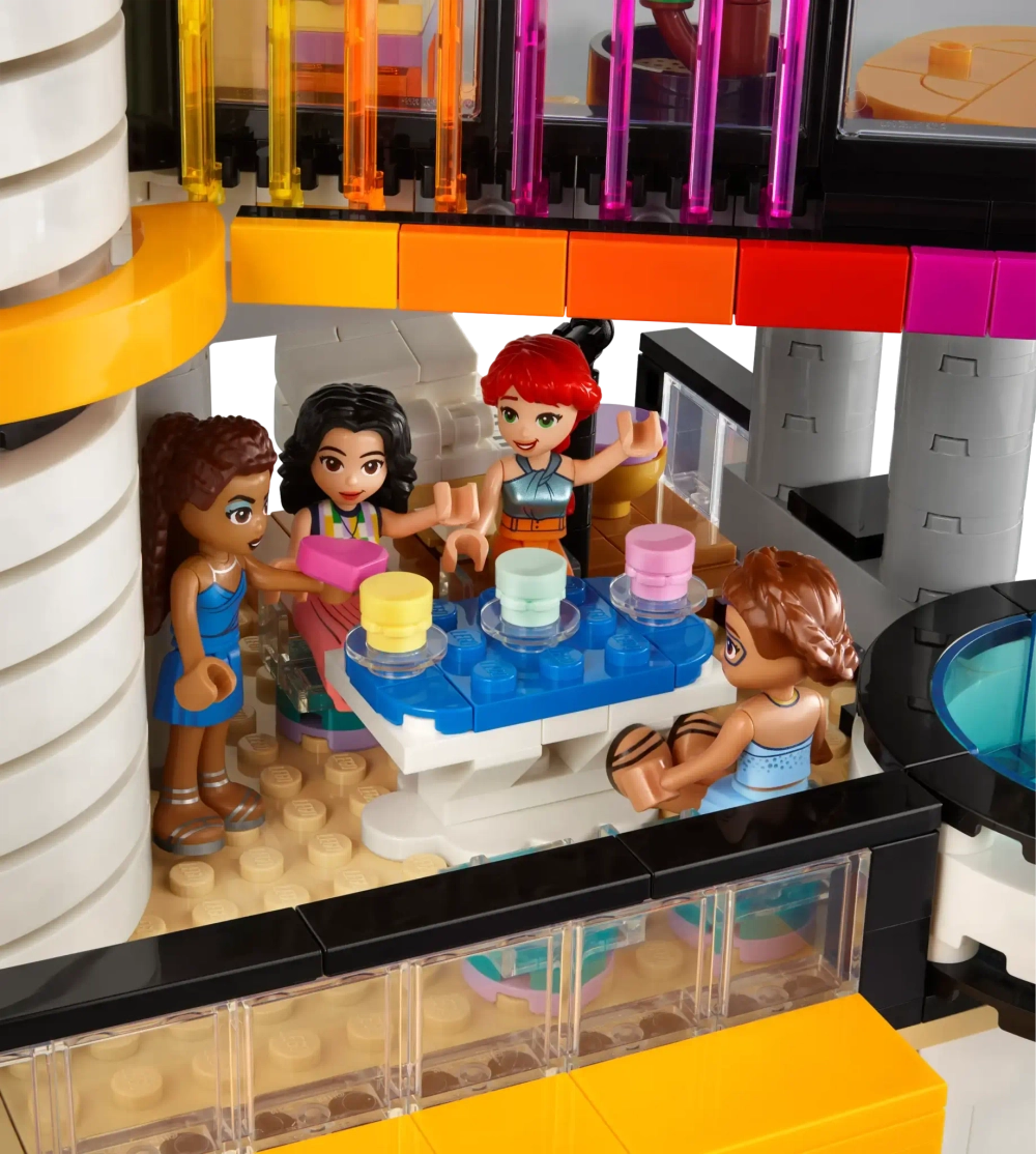 Конструктор LEGO Friends 42639 Современный особняк Андреаса