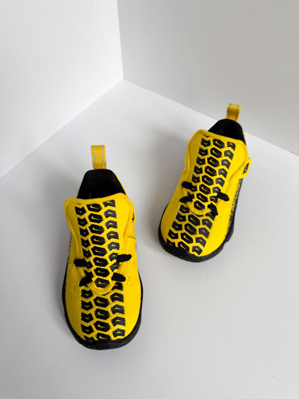 Новые кроссовки Nike, 23