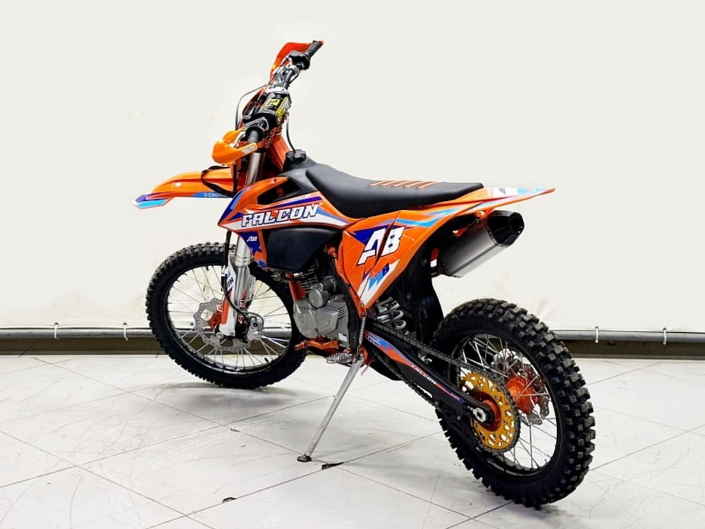 Мотоцикл BIZON Falcon A8 300 21/18 ENDURO