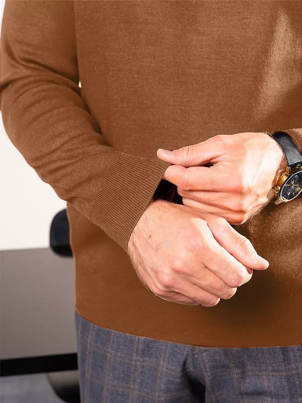 Джемпер однотонный базовый