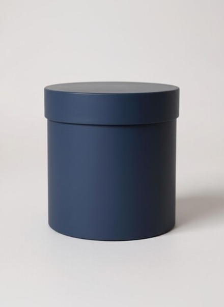 Плотная шляпная коробка с крышкой без лент. Цвет; Темно синий.