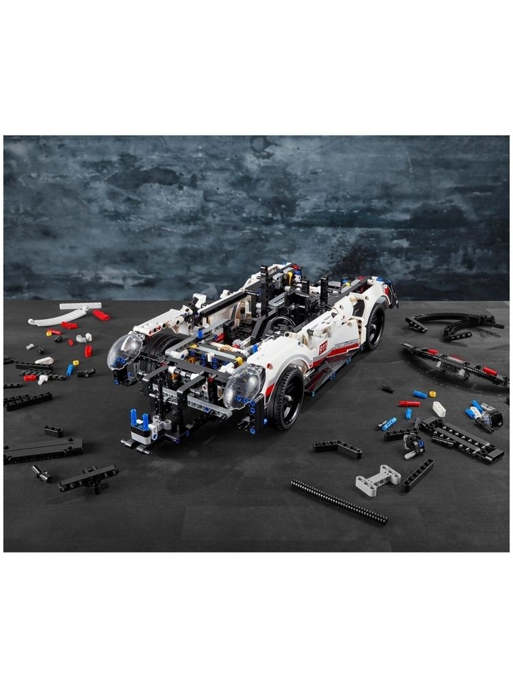 Конструктор LEGO Technic 42096 Porsche 911 RSR