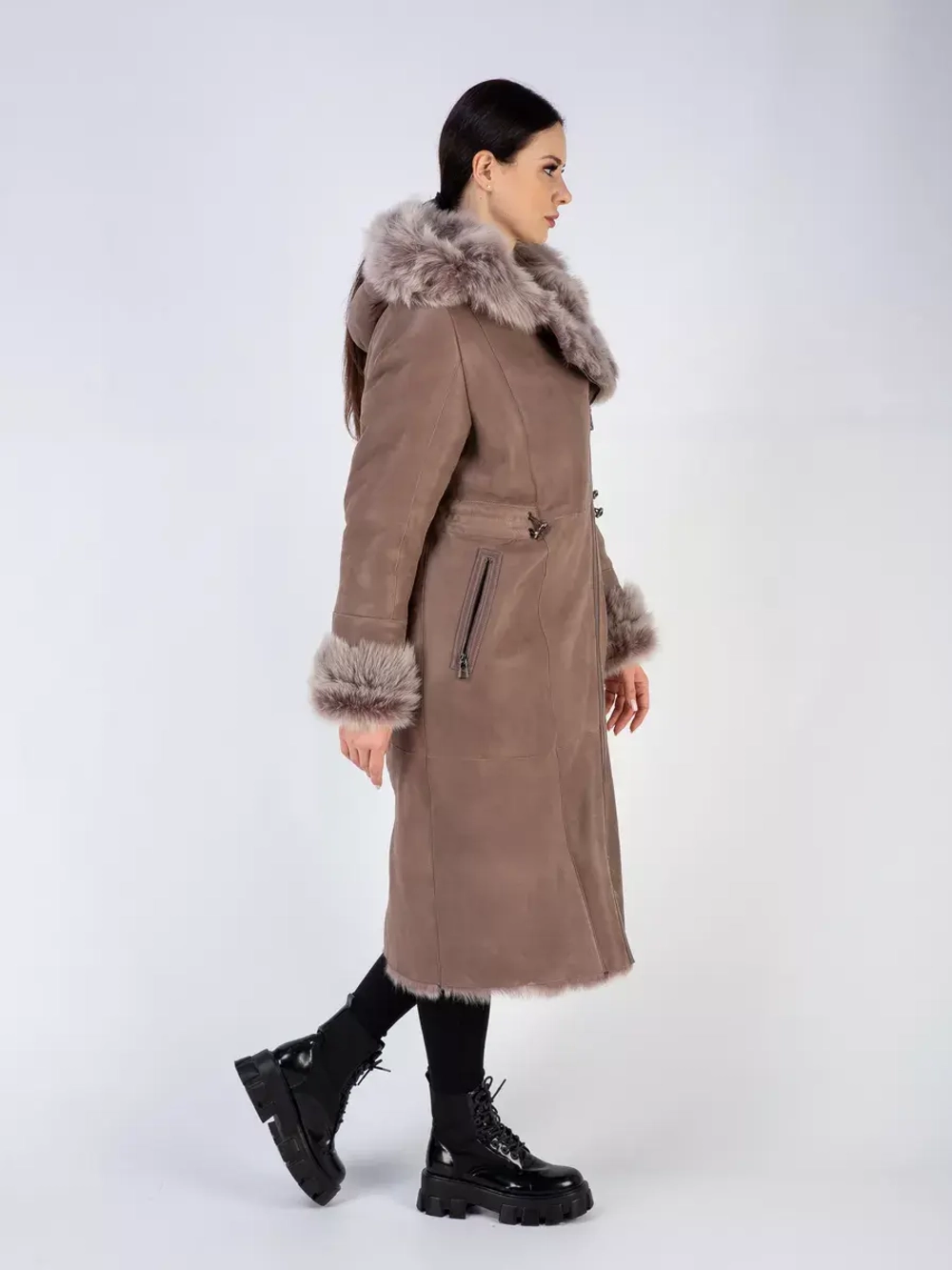 Дубленка зима натуральная с капюшоном длинная