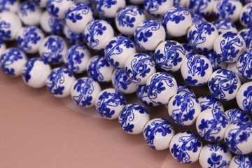 Бусины 10 мм гжель синяя (нить 34 см) керамика