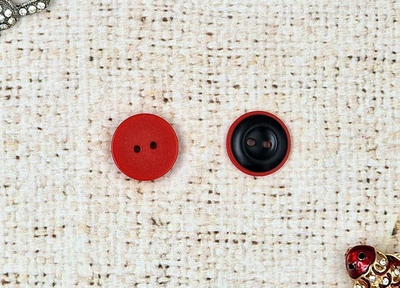 Пуговица костюмная, d 1,8 см