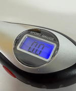 Манометр для шин автомобильный, электронный, до 10 атм с подсветкой, TG (1 шт.) -