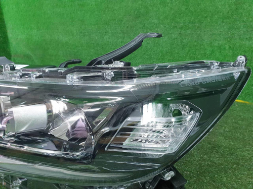 Фара левая Toyota Land Cruiser Prado 150 (2017-н.в.) LED