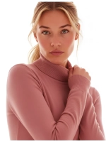 Лонгслив с высоким воротом