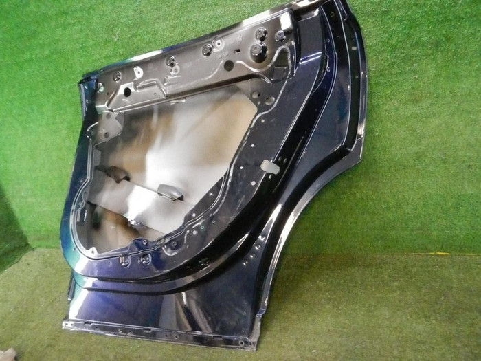 Дверь задняя правая Maserati Levante (2016-2024)